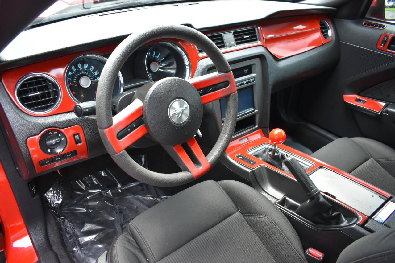Used 2011 Ford Mustang GT RWD image 10