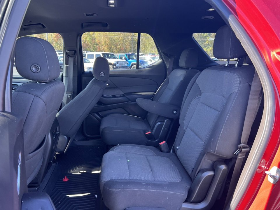Used 2022 Chevrolet Traverse LT image 14