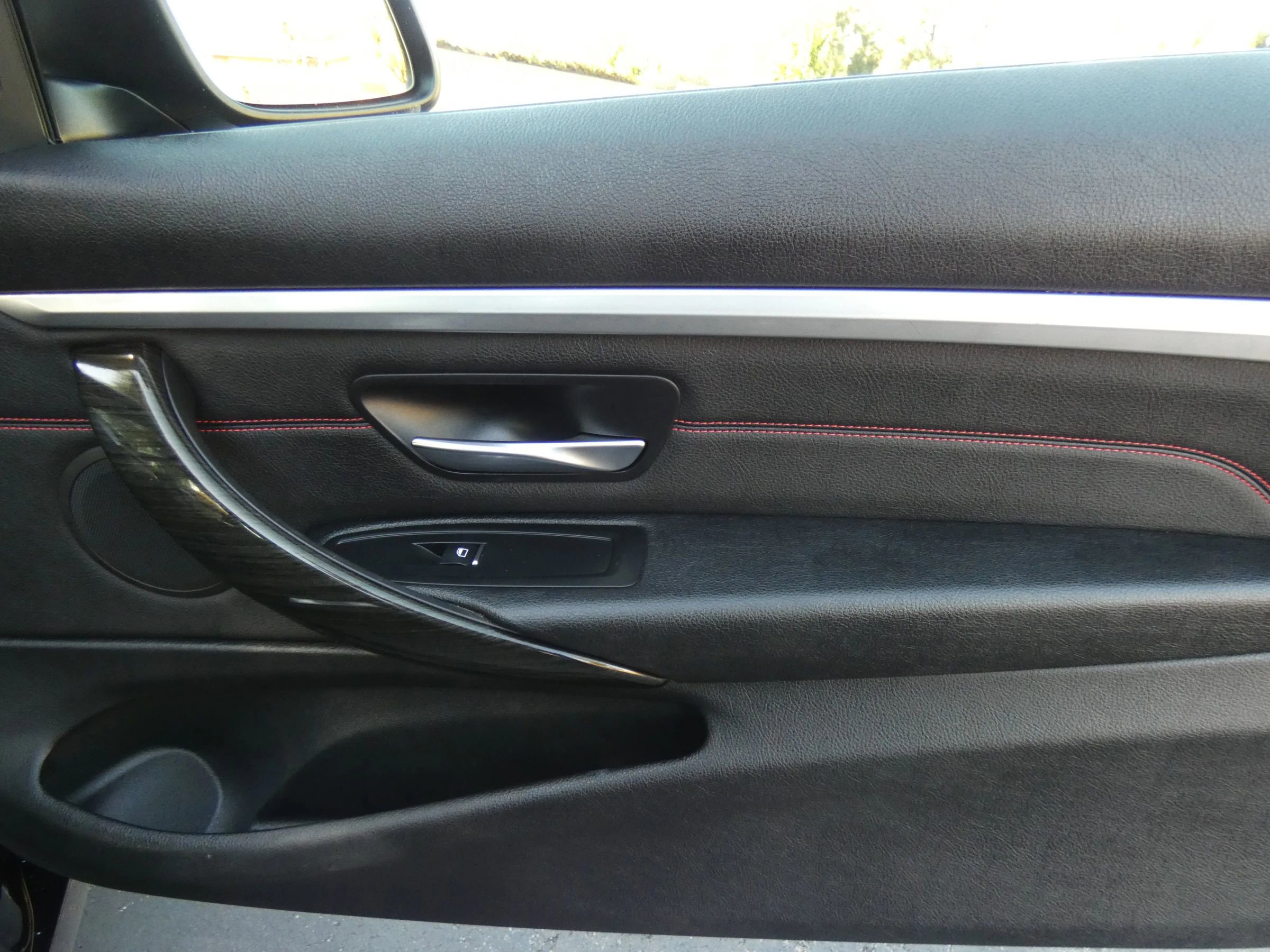 Used 2020 BMW 430i Coupe w/ Convenience Package image 33