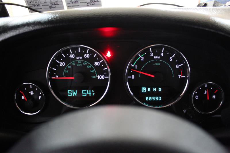 Used 2013 Jeep Wrangler Unlimited Sport w/ Connectivity Group AWD/4WD image 17