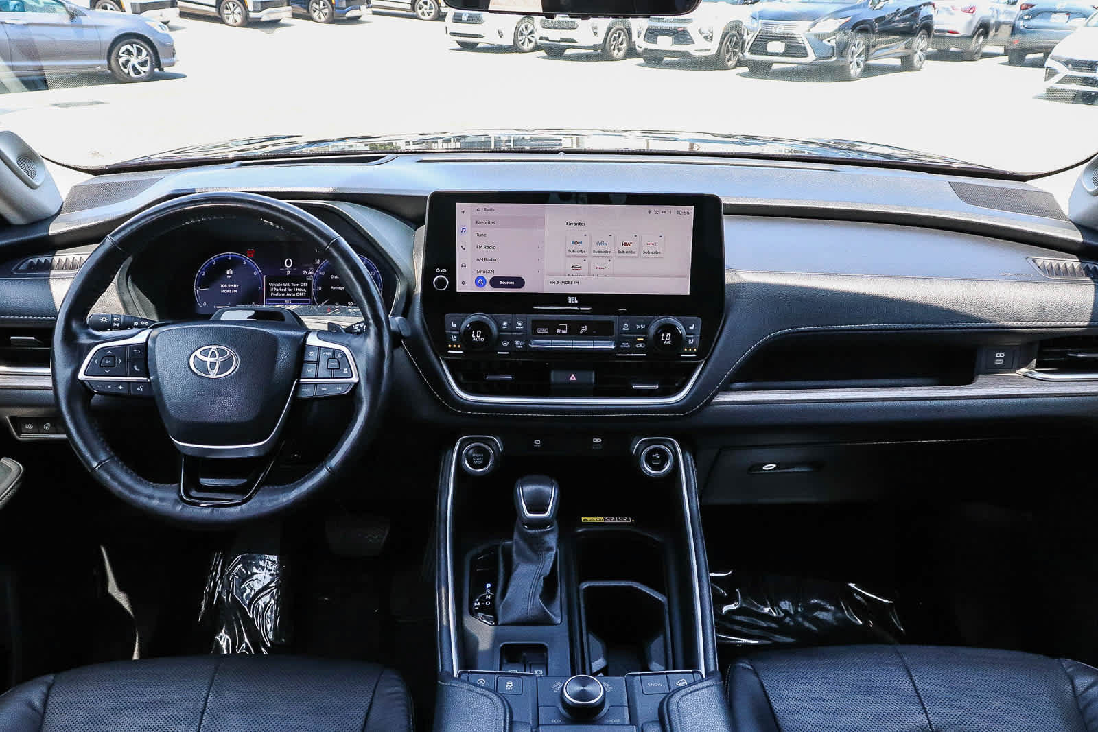 Used 2024 Toyota Grand Highlander AWD image 16