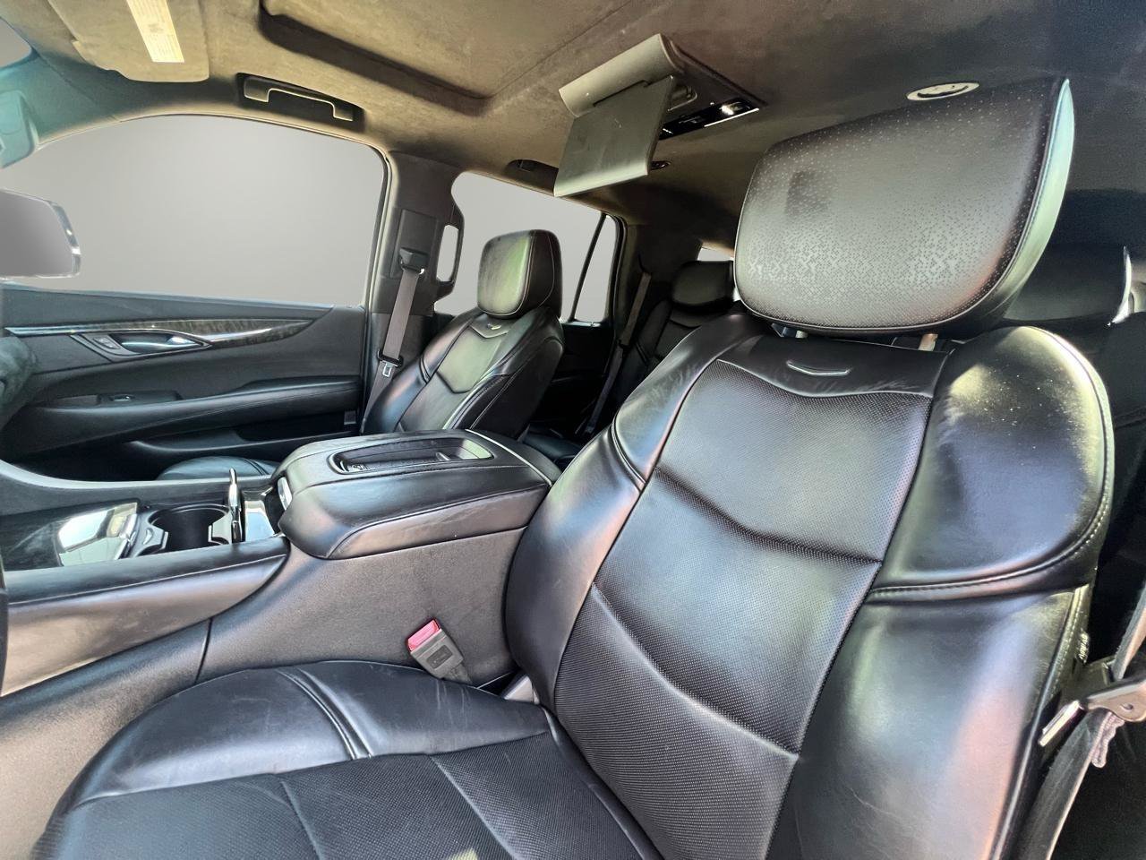 Used 2015 Cadillac Escalade Platinum AWD/4WD image 14