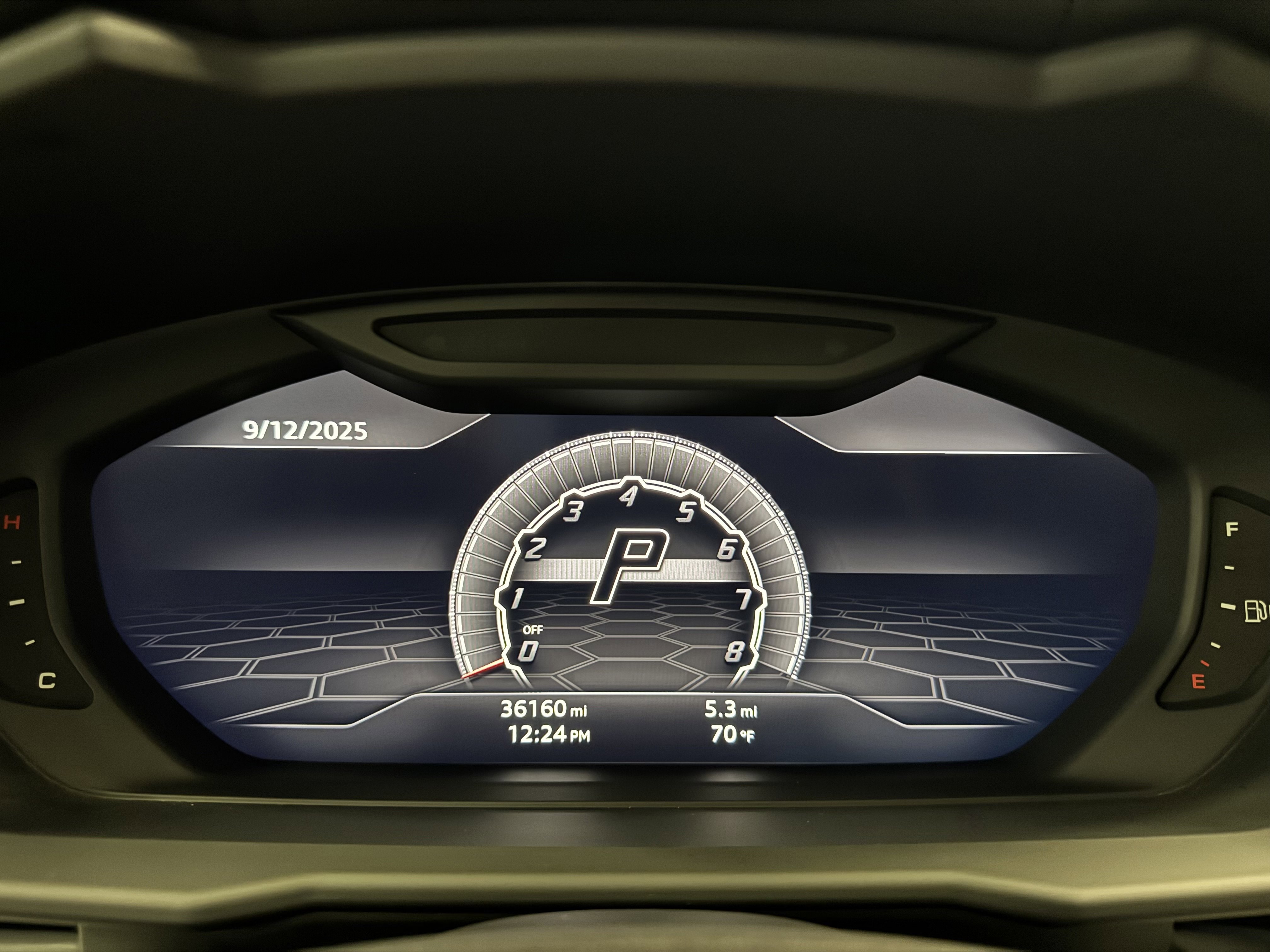 Used 2020 Lamborghini Urus image 22