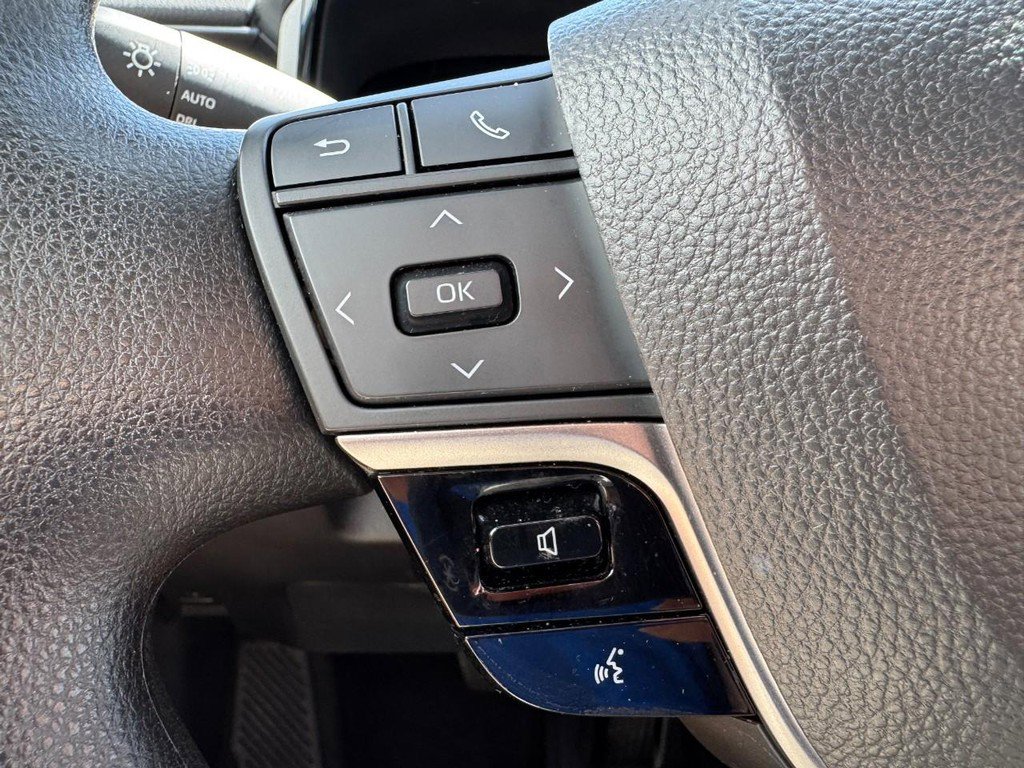 Used 2025 Toyota Camry LE image 16