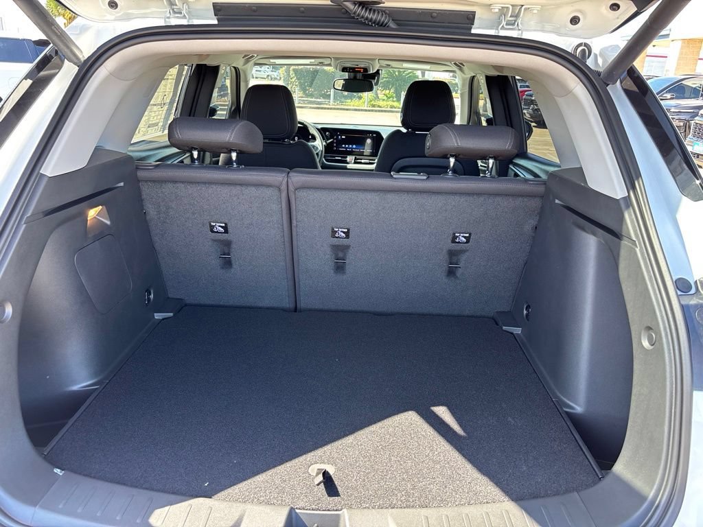New 2026 Chevrolet TrailBlazer LT w/ Convenience Package FWD image 11