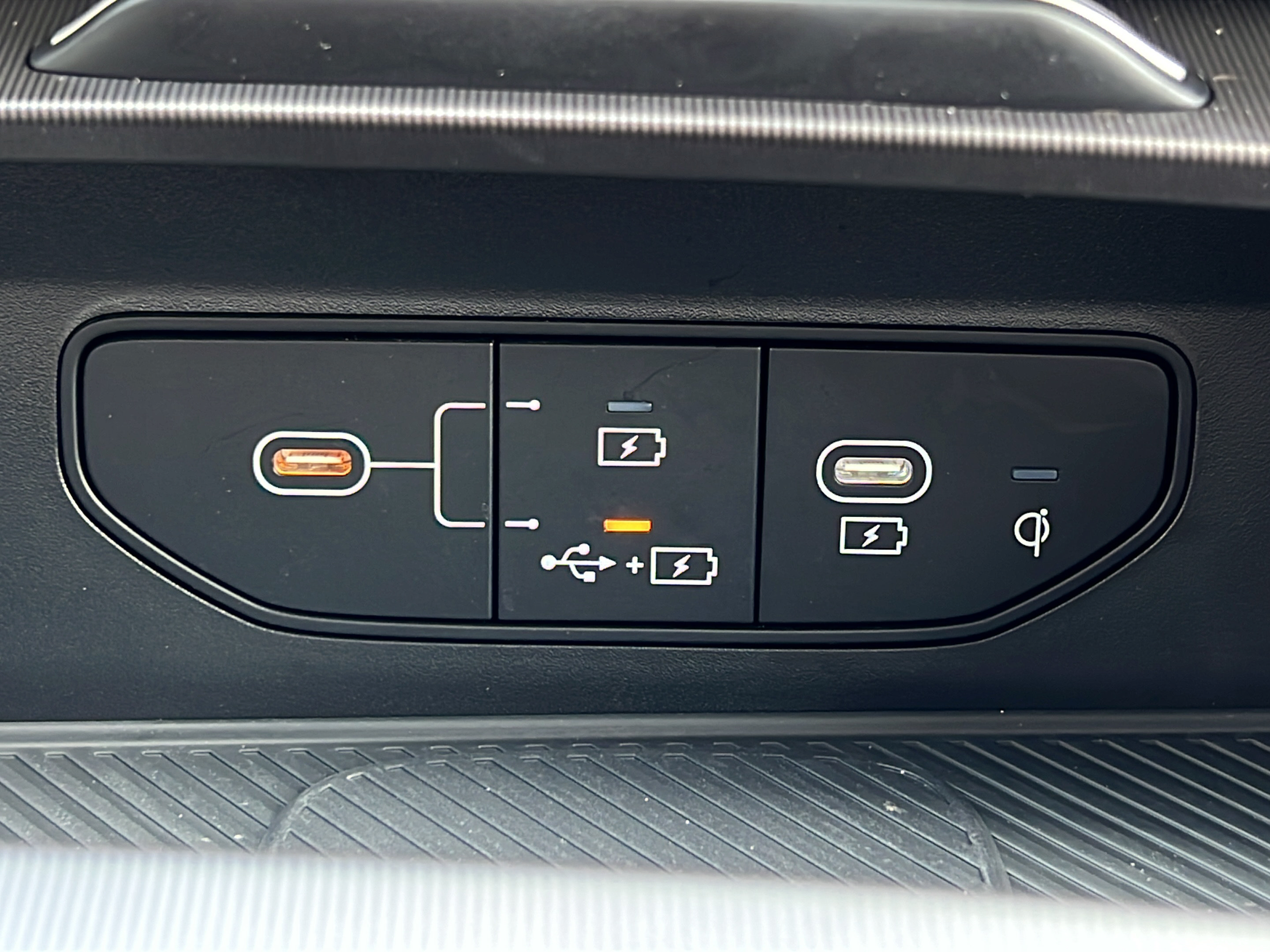 Certified 2026 Kia Sportage EX AWD/4WD image 16