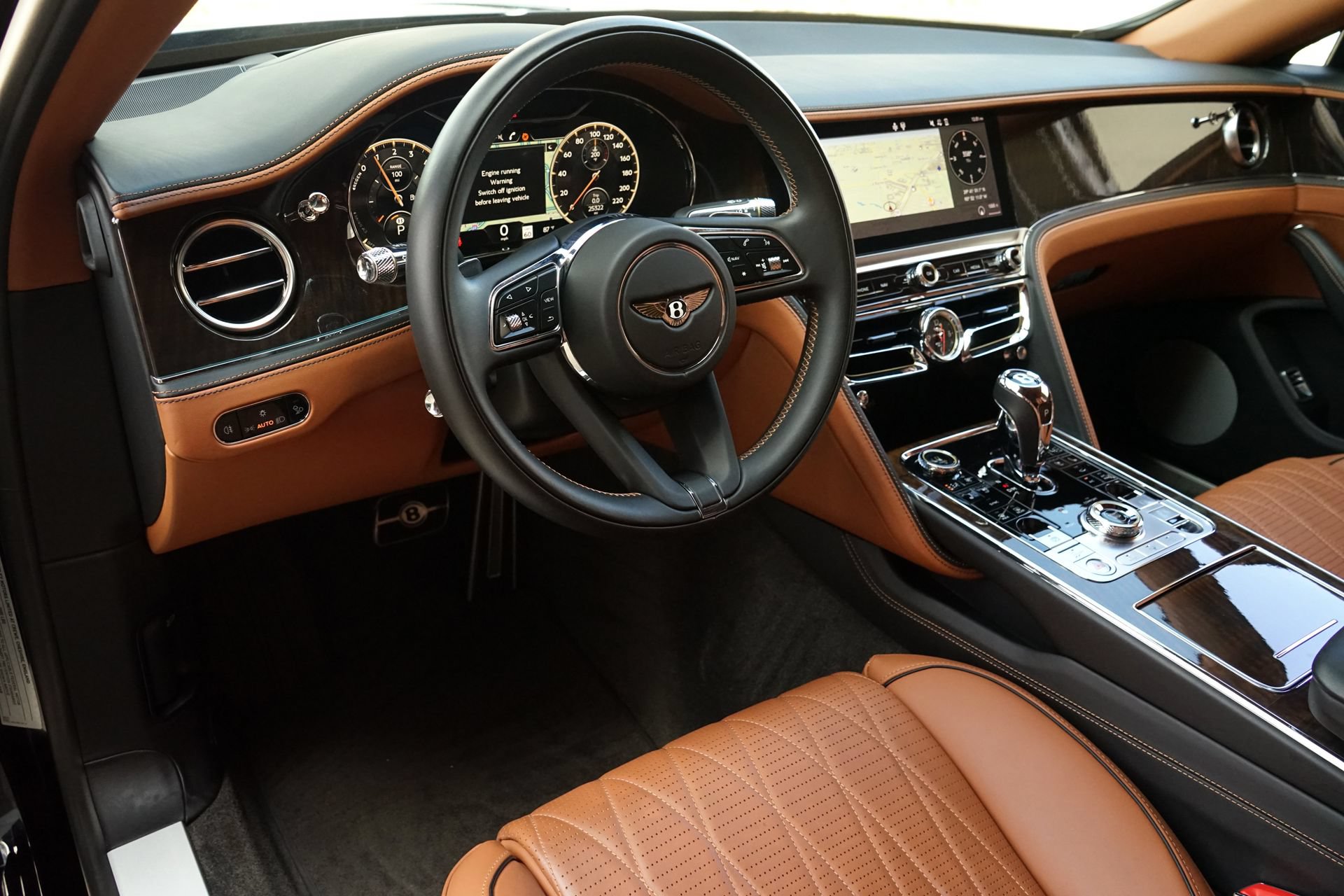 Used 2022 Bentley Flying Spur Plug-In Hybrid AWD/4WD image 8