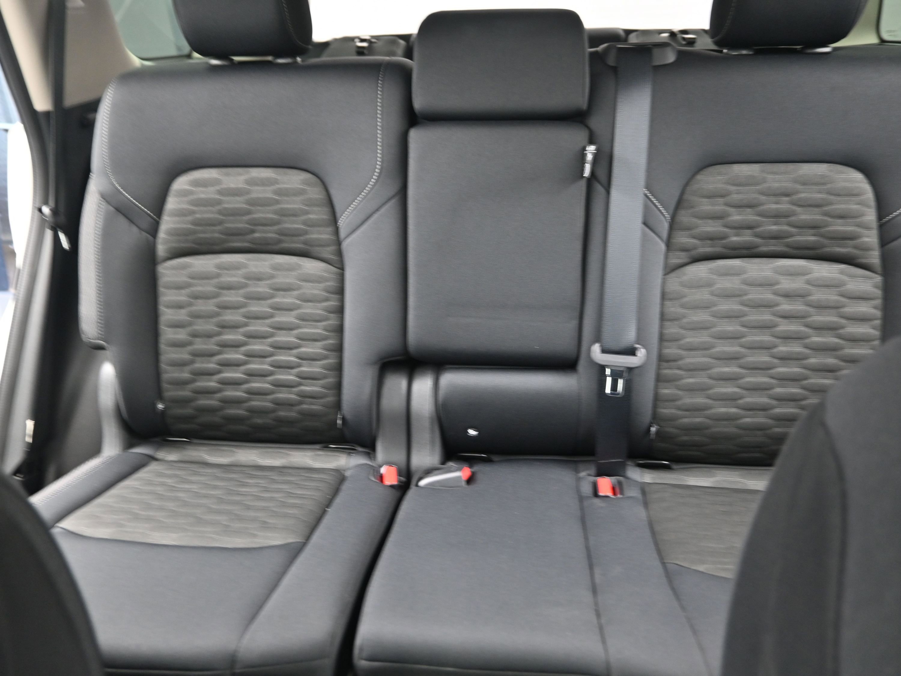 Used 2024 Nissan Pathfinder SV image 22