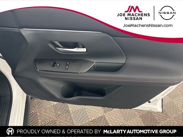 Used 2025 Nissan Kicks SR image 19