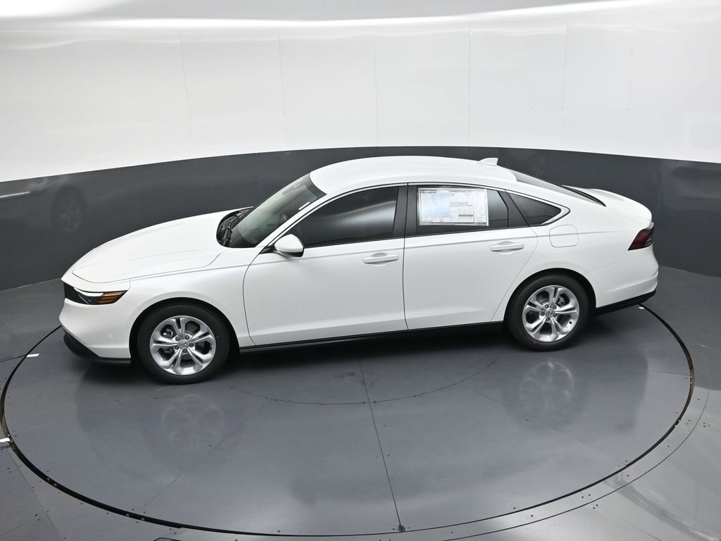 Used 2025 Honda Accord LX image 18