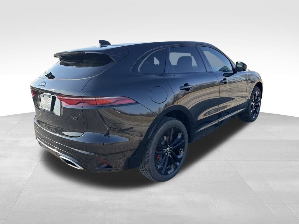 Certified 2026 Jaguar F-PACE R-Dynamic S AWD/4WD image 7