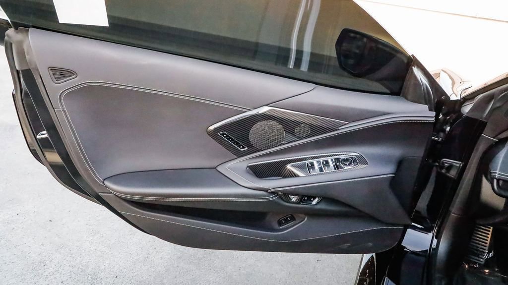 Used 2020 Chevrolet Corvette Stingray w/ 2LT Preferred Equipment Group image 20