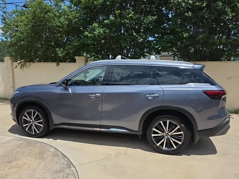 Used 2023 INFINITI QX60 Sensory w/ Vision Package AWD/4WD image 15