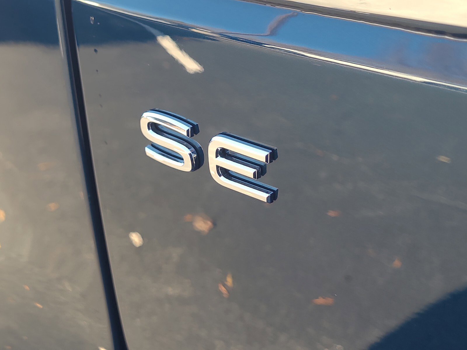 Used 2023 Volkswagen Atlas SE image 30