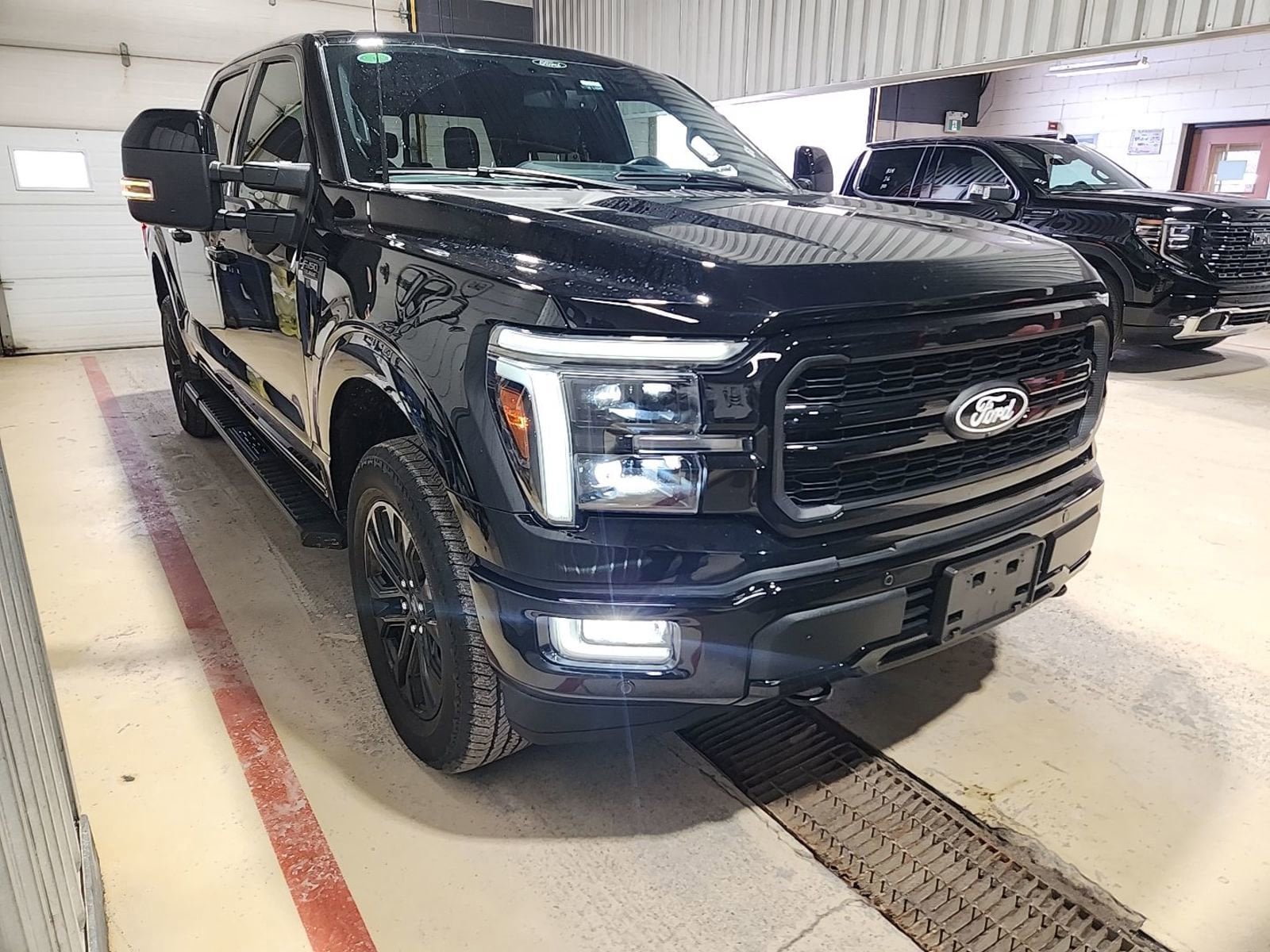 Used 2024 Ford F150 Lariat w/ Equipment Group 502A High AWD/4WD image 5