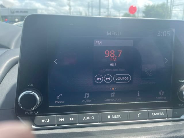 Used 2024 Nissan Rogue S FWD image 24