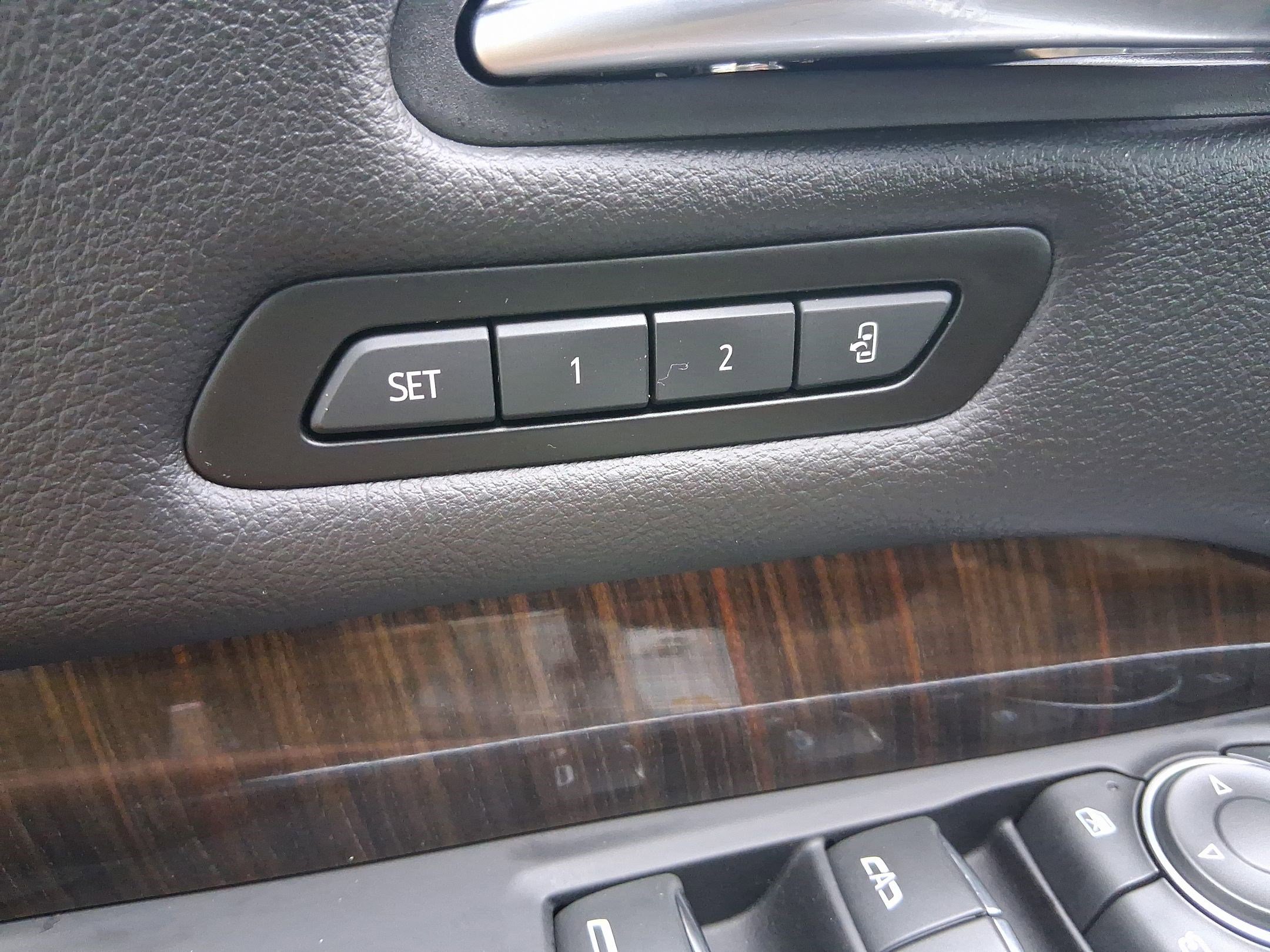 Used 2023 Cadillac XT4 Premium Luxury w/ Technology Package image 16