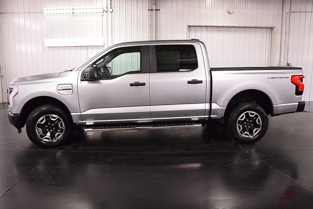 Used 2023 Ford F150 Lightning Pro image 4