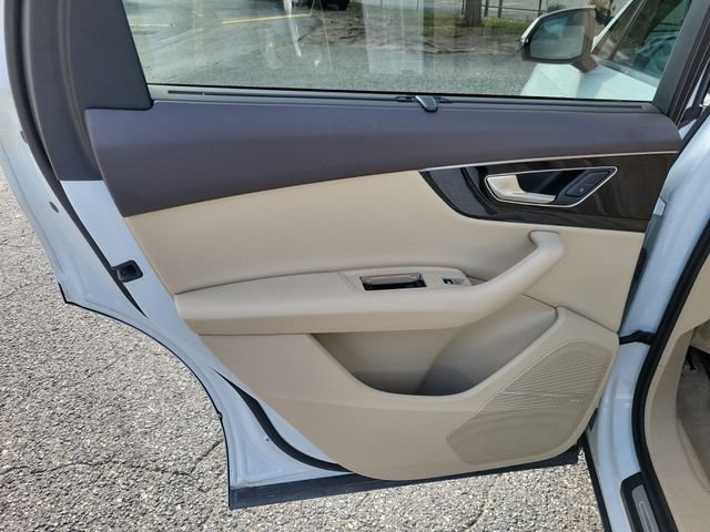 Used 2018 Audi Q7 3.0T Prestige AWD/4WD image 12