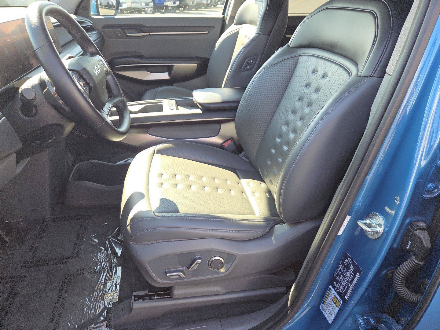 Used 2024 Kia EV9 Wind AWD/4WD image 26
