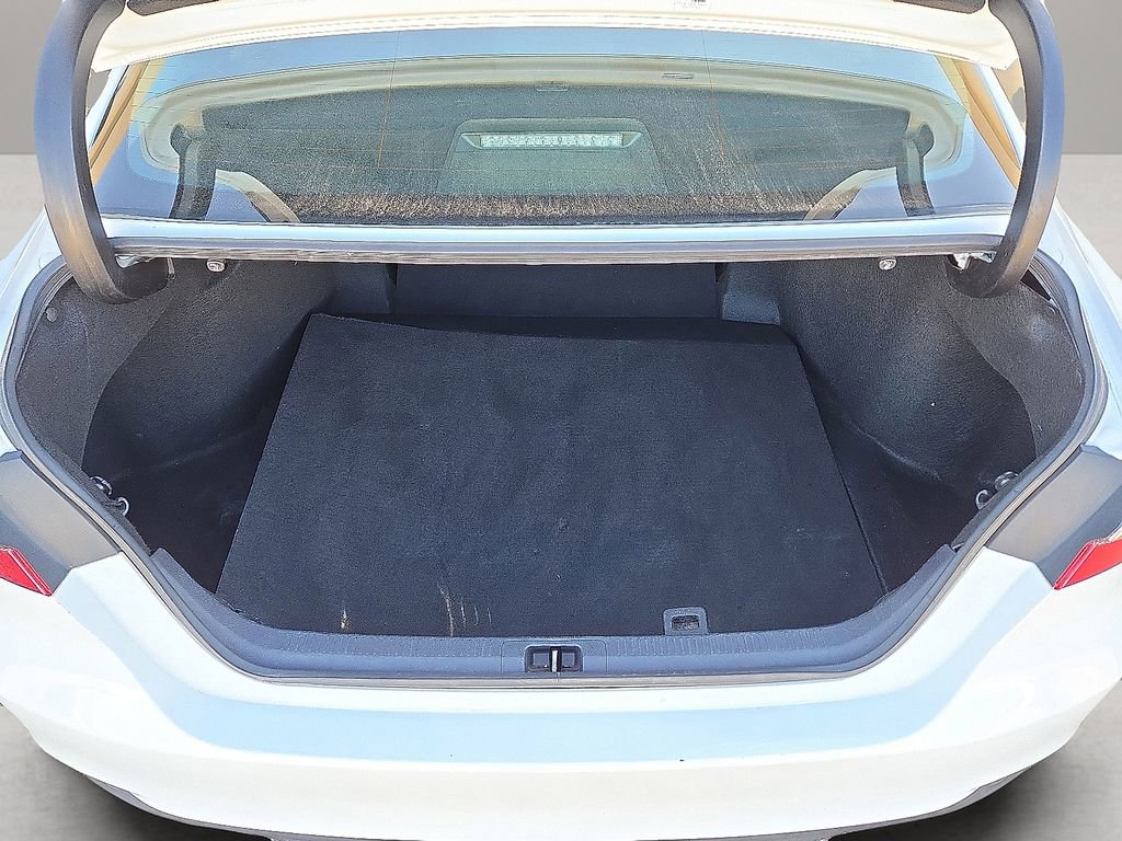 Used 2021 Toyota Camry LE image 13