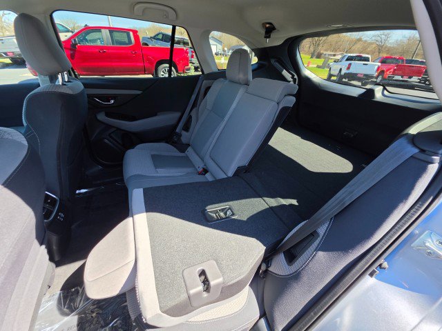 Used 2023 Subaru Outback Premium image 19