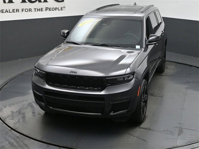 Used 2025 Jeep Grand Cherokee L Limited w/ Black Appearance Package image 48