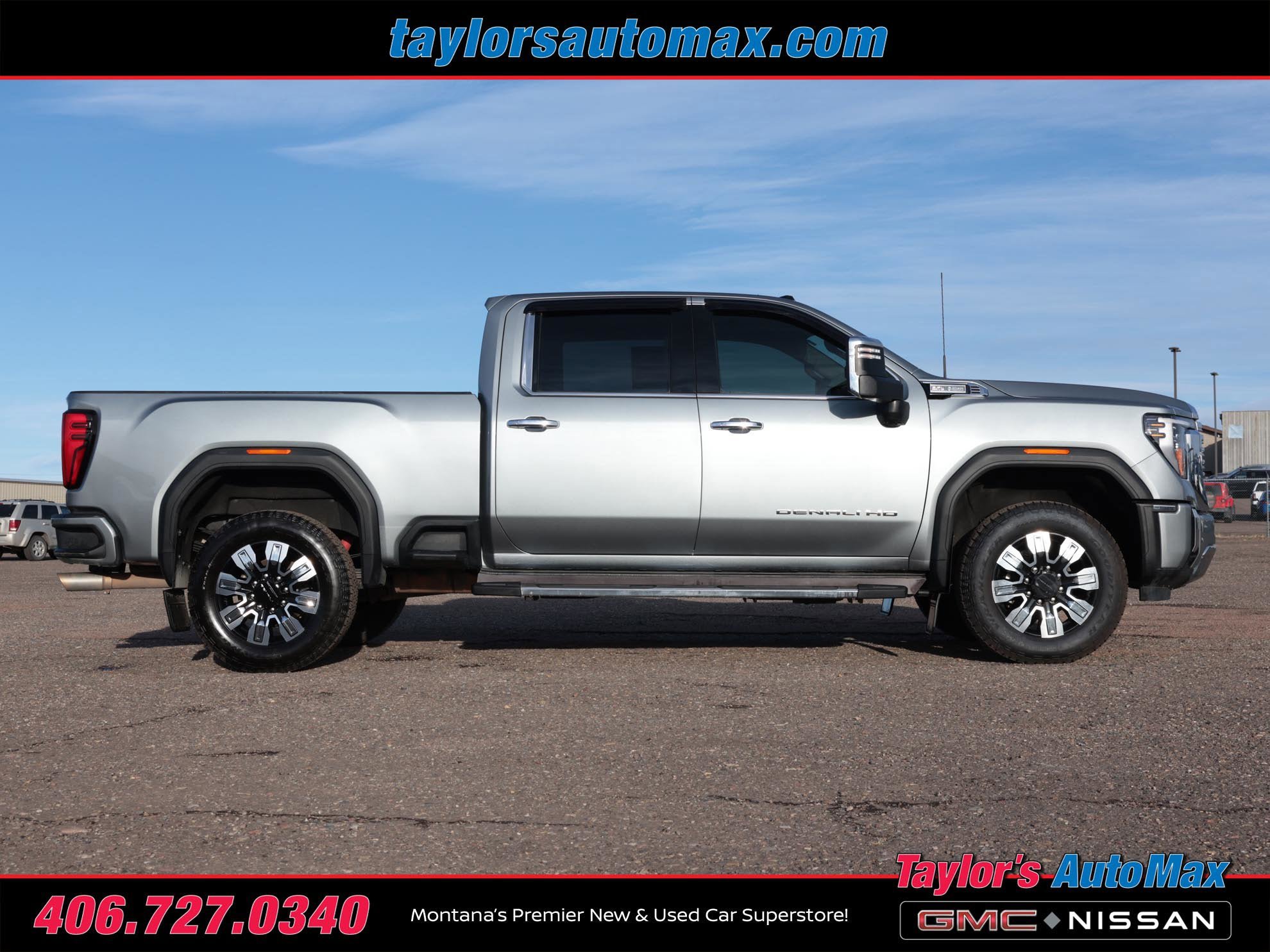 Used 2024 GMC Sierra 3500 Denali w/ Denali Reserve Package AWD/4WD image 3