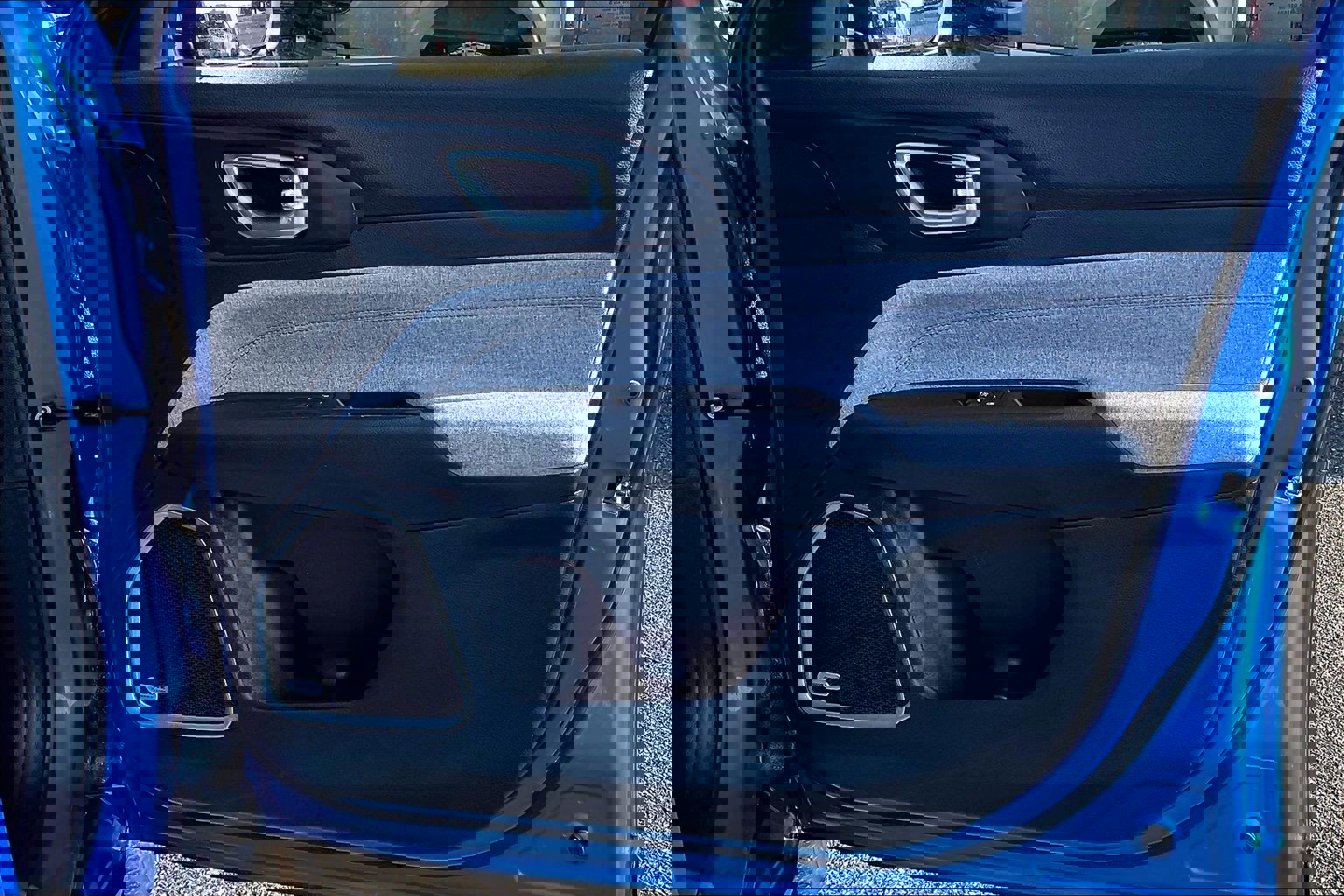 Used 2024 Jeep Compass Latitude w/ Sun and Sound Group image 23