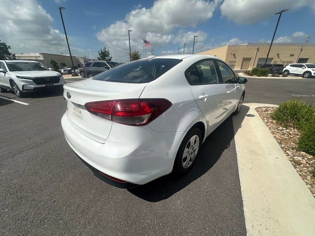 Used 2018 Kia Forte LX FWD image 4