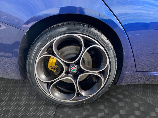 Used 2021 Alfa Romeo Giulia Ti Sport image 35