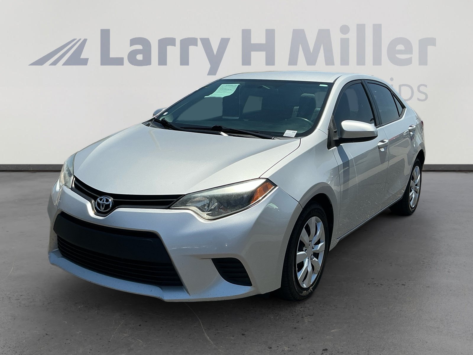 Used 2014 Toyota Corolla LE FWD image 1