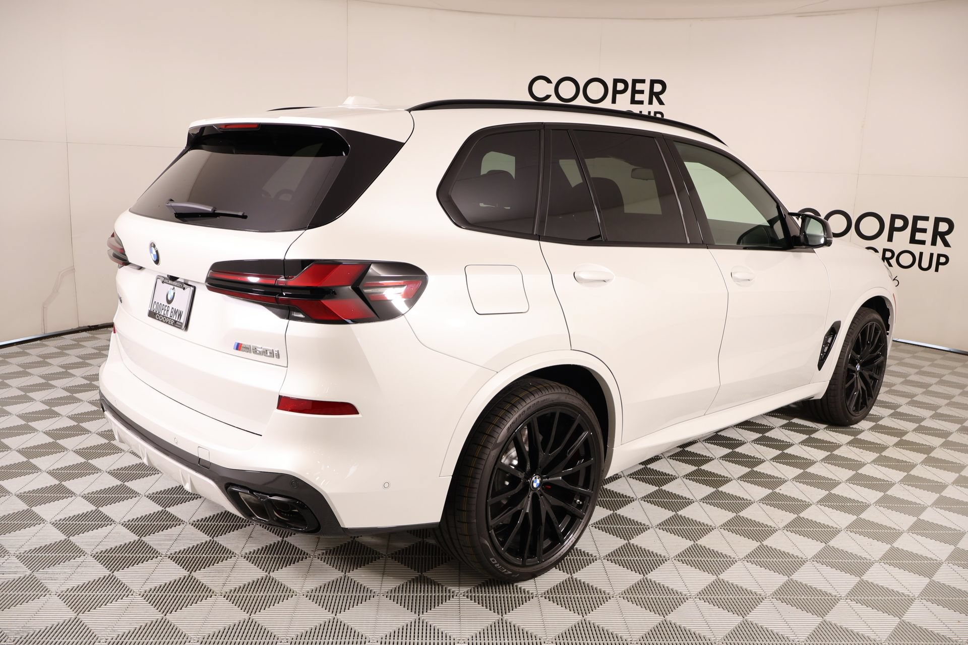 New 2026 BMW X5 M60i AWD/4WD image 21