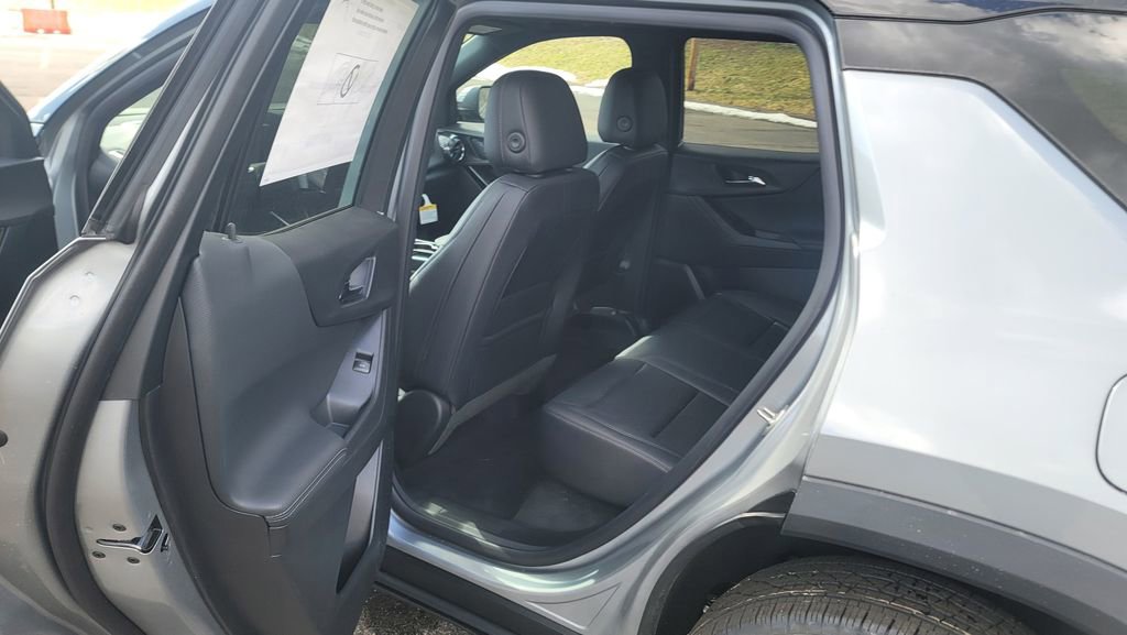 New 2026 Chevrolet Equinox LT w/ Convenience Package II image 25