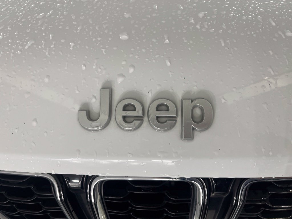 Used 2024 Jeep Grand Cherokee L Limited AWD/4WD image 36