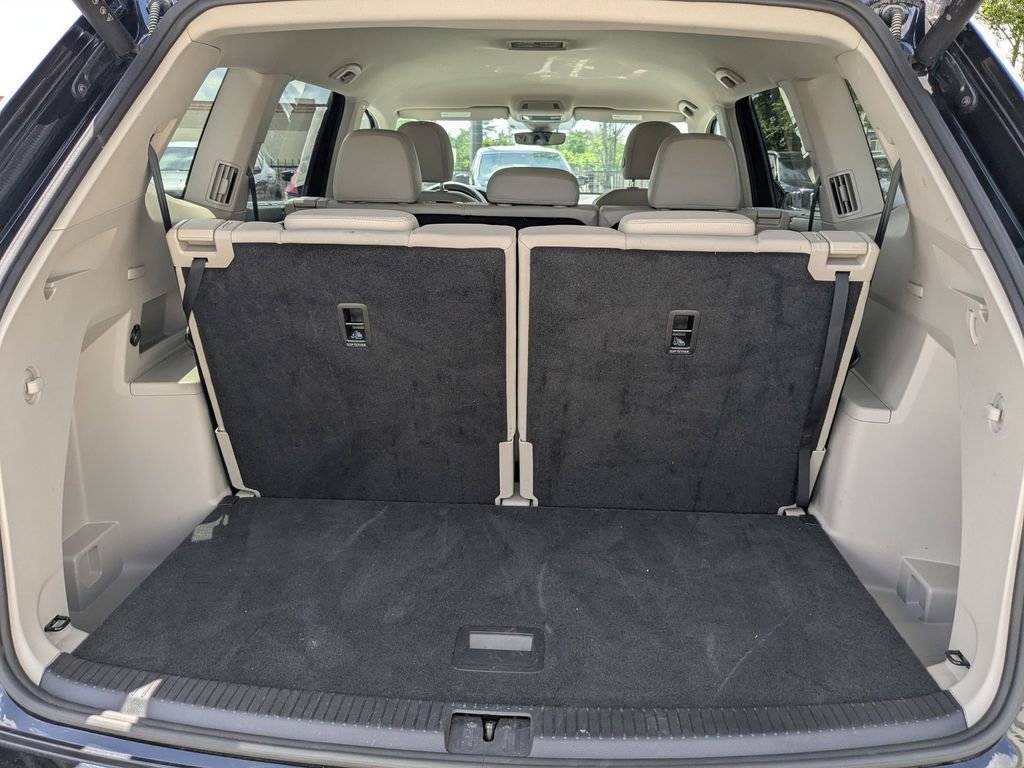 Used 2025 Volkswagen Atlas SE FWD image 28