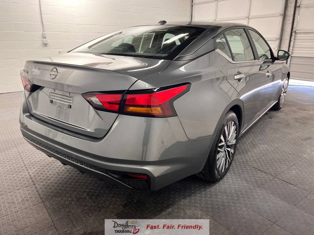 Used 2025 Nissan Altima 2.5 SV FWD image 9