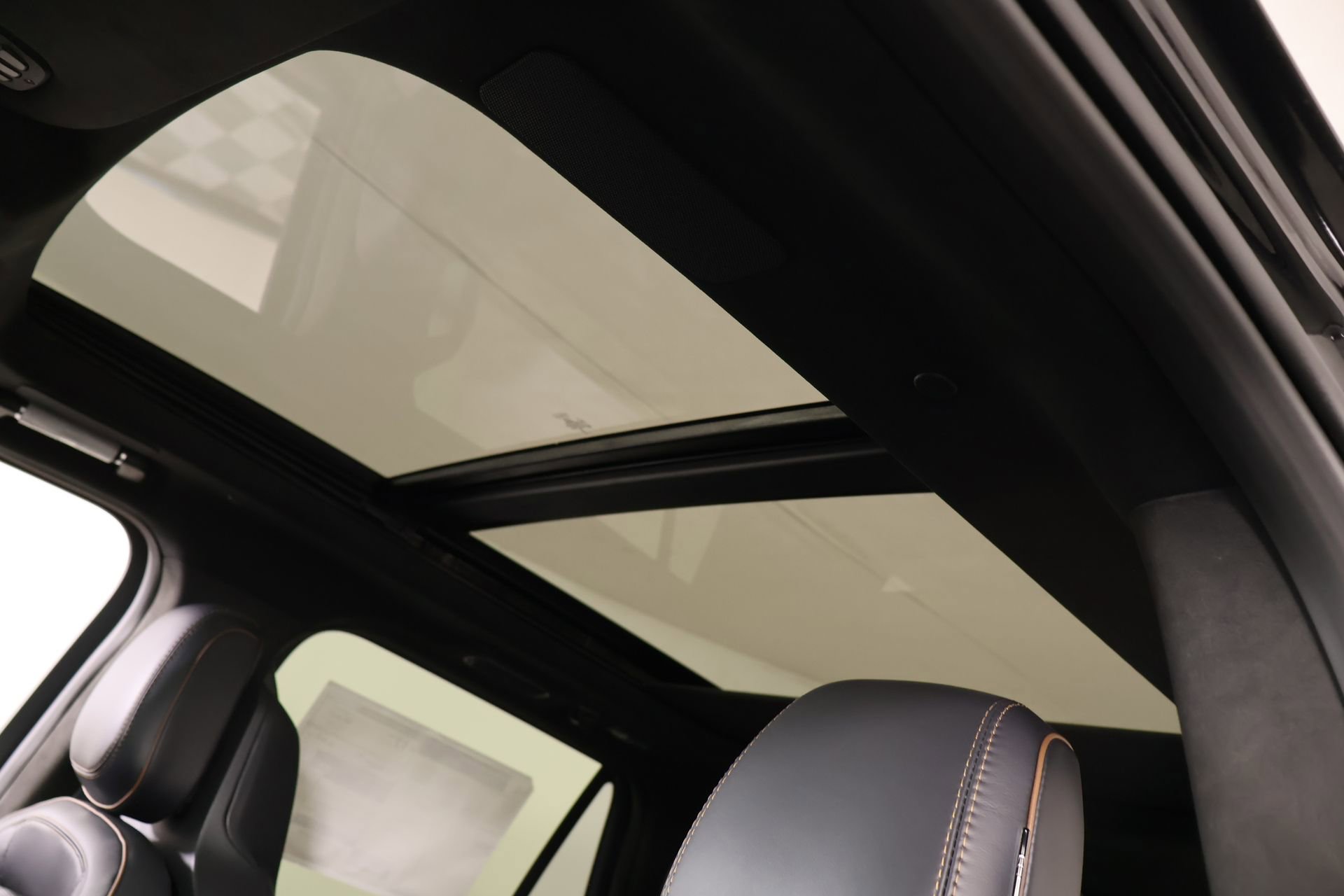 New 2026 Lincoln Navigator Black Label AWD/4WD image 15