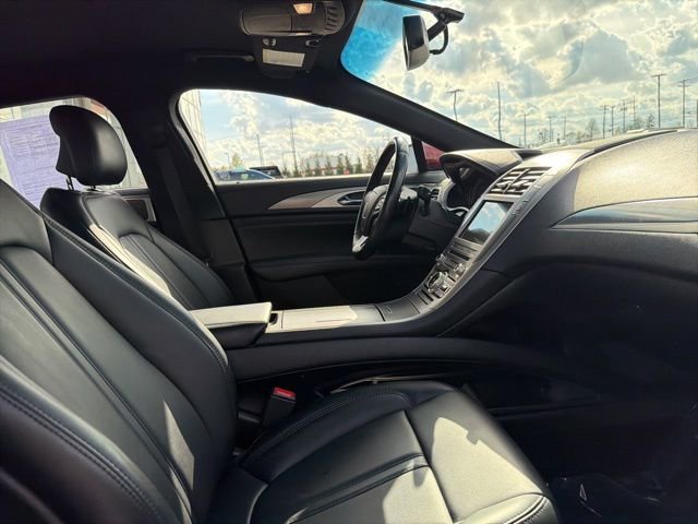 Used 2018 Lincoln MKZ Premiere image 30