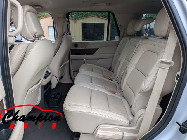 Used 2019 Lincoln Navigator Select w/ Technology Package RWD image 20