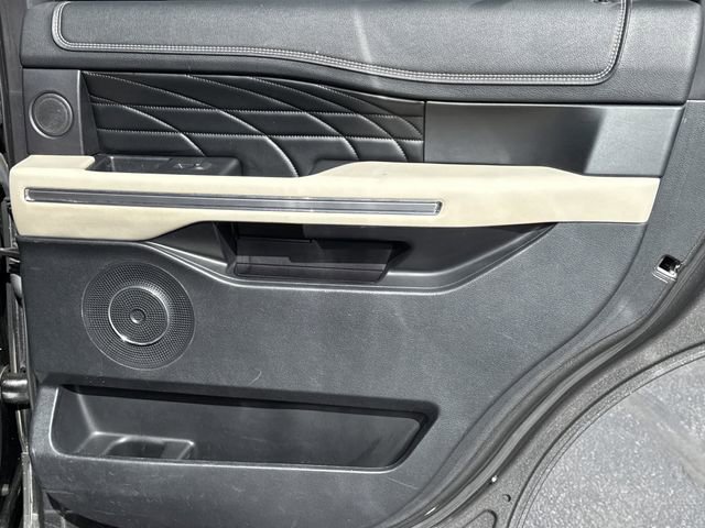 Used 2018 Ford Expedition Platinum AWD/4WD image 24