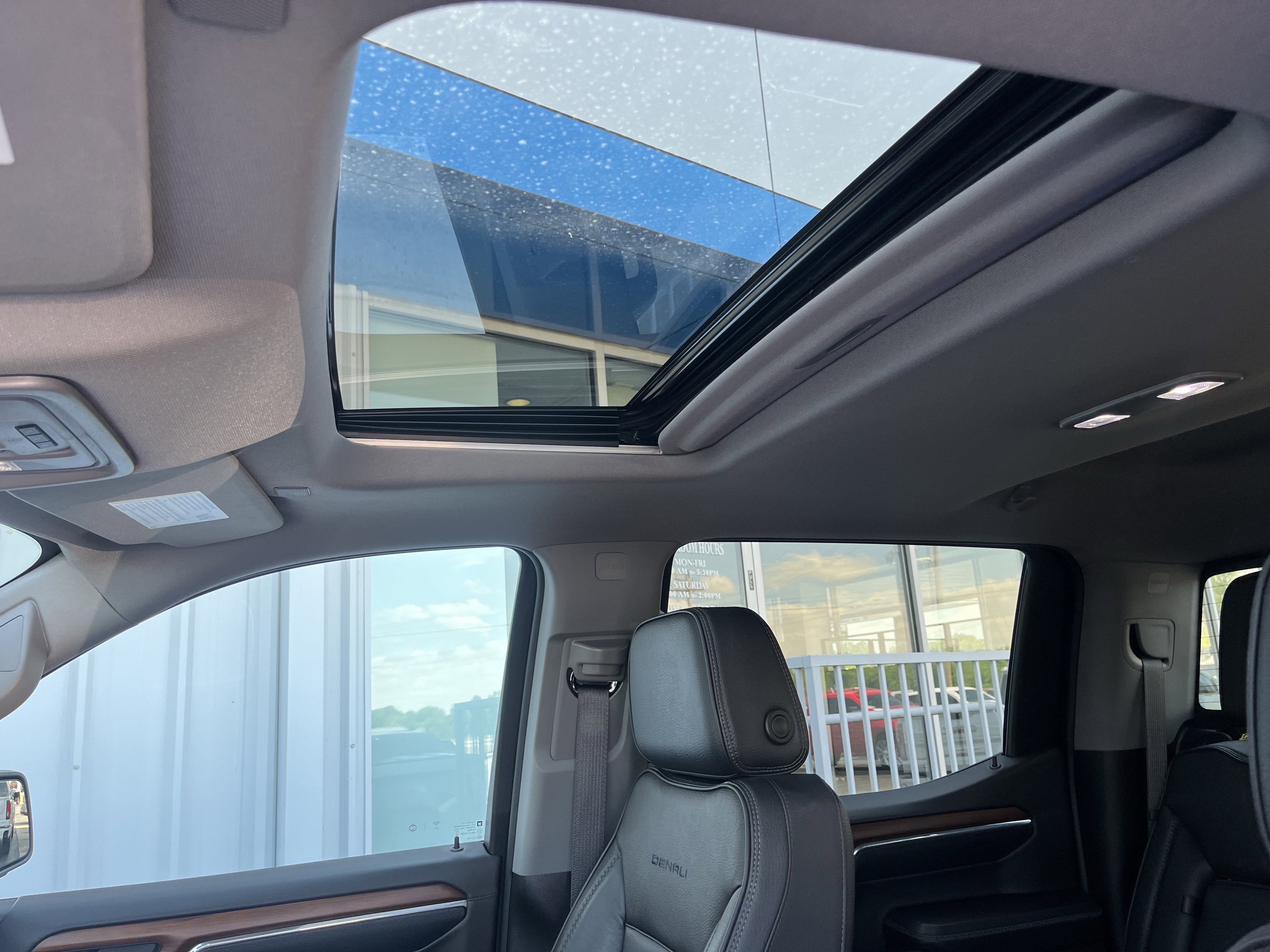 Used 2023 GMC Sierra 1500 Denali w/ Denali Reserve Package AWD/4WD image 6