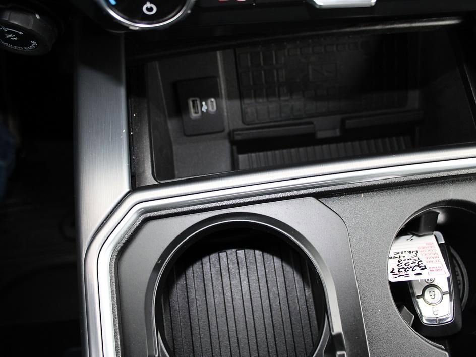 Used 2022 Ford F450 Limited w/ FX4 Off-Road Package image 16