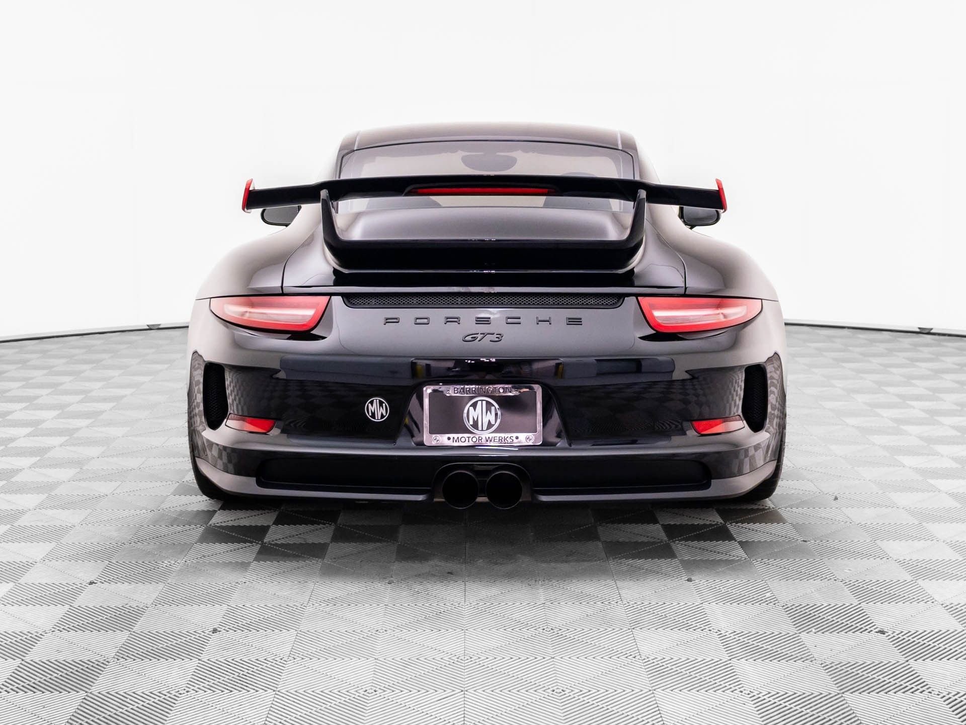 Used 2014 Porsche 911 GT3 w/ Carbon Interior Package RWD image 10