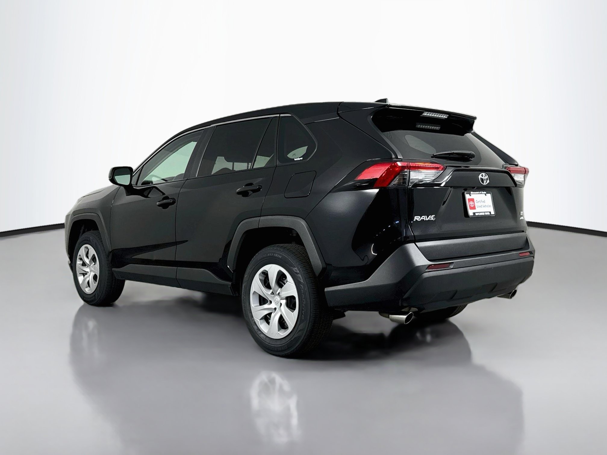 Certified 2025 Toyota RAV4 LE AWD/4WD image 5