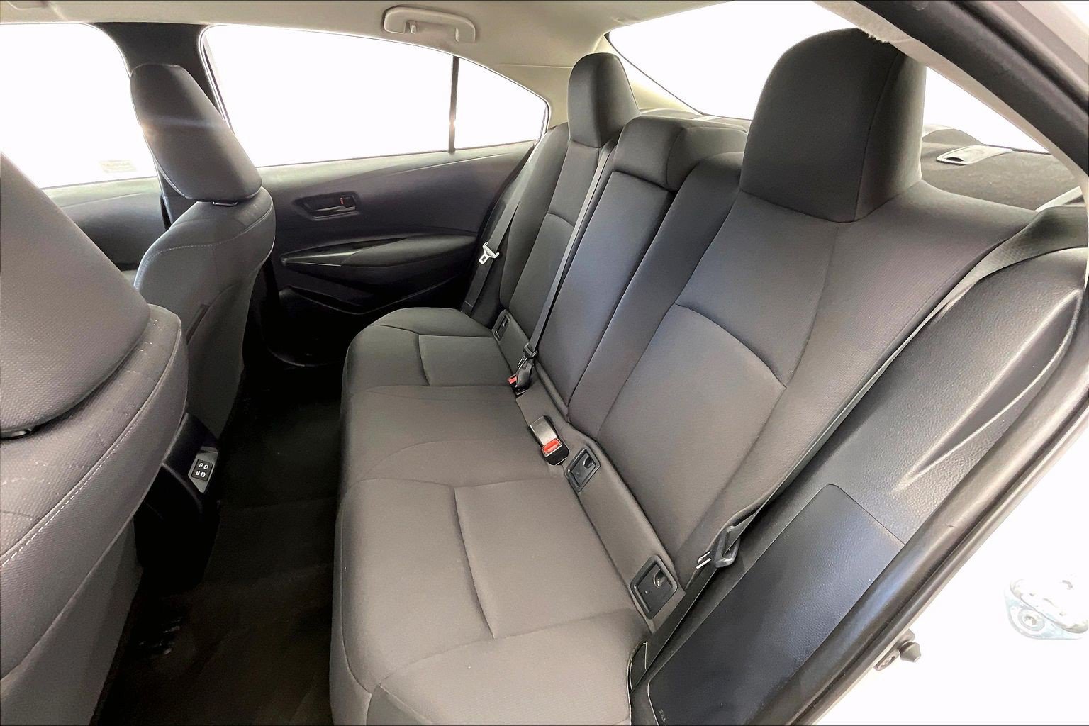 Used 2025 Toyota Corolla LE FWD image 20