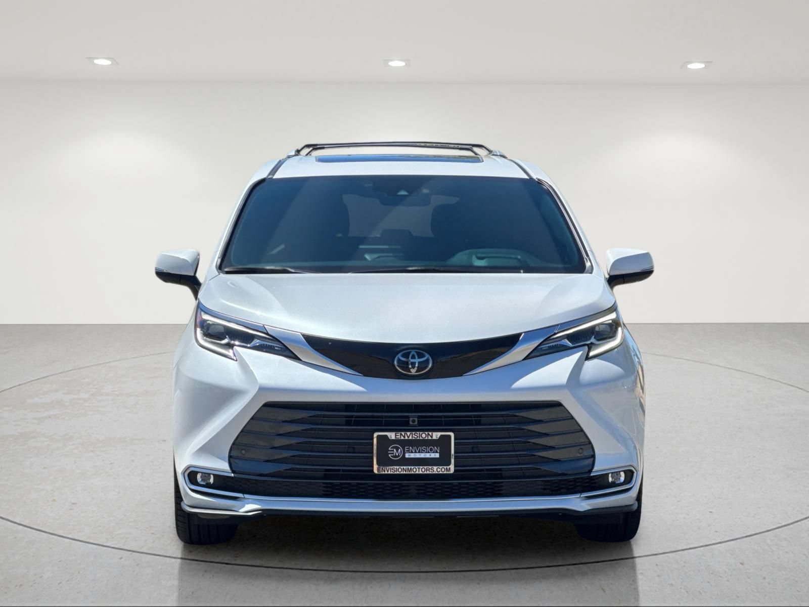 Used 2026 Toyota Sienna Platinum AWD/4WD image 9