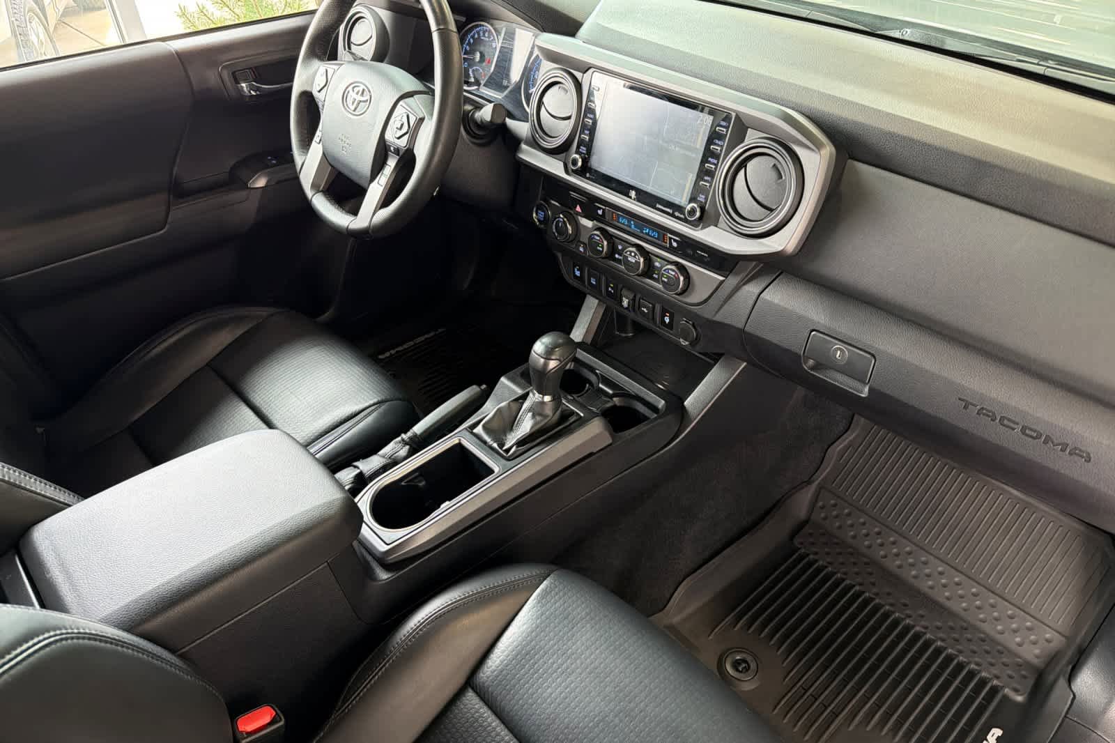 Used 2020 Toyota Tacoma TRD Sport w/ TRD Premium Sport Package image 17