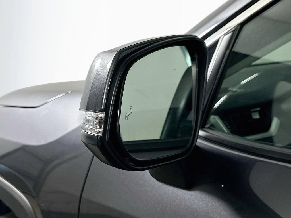 Used 2025 Toyota RAV4 XLE FWD image 36