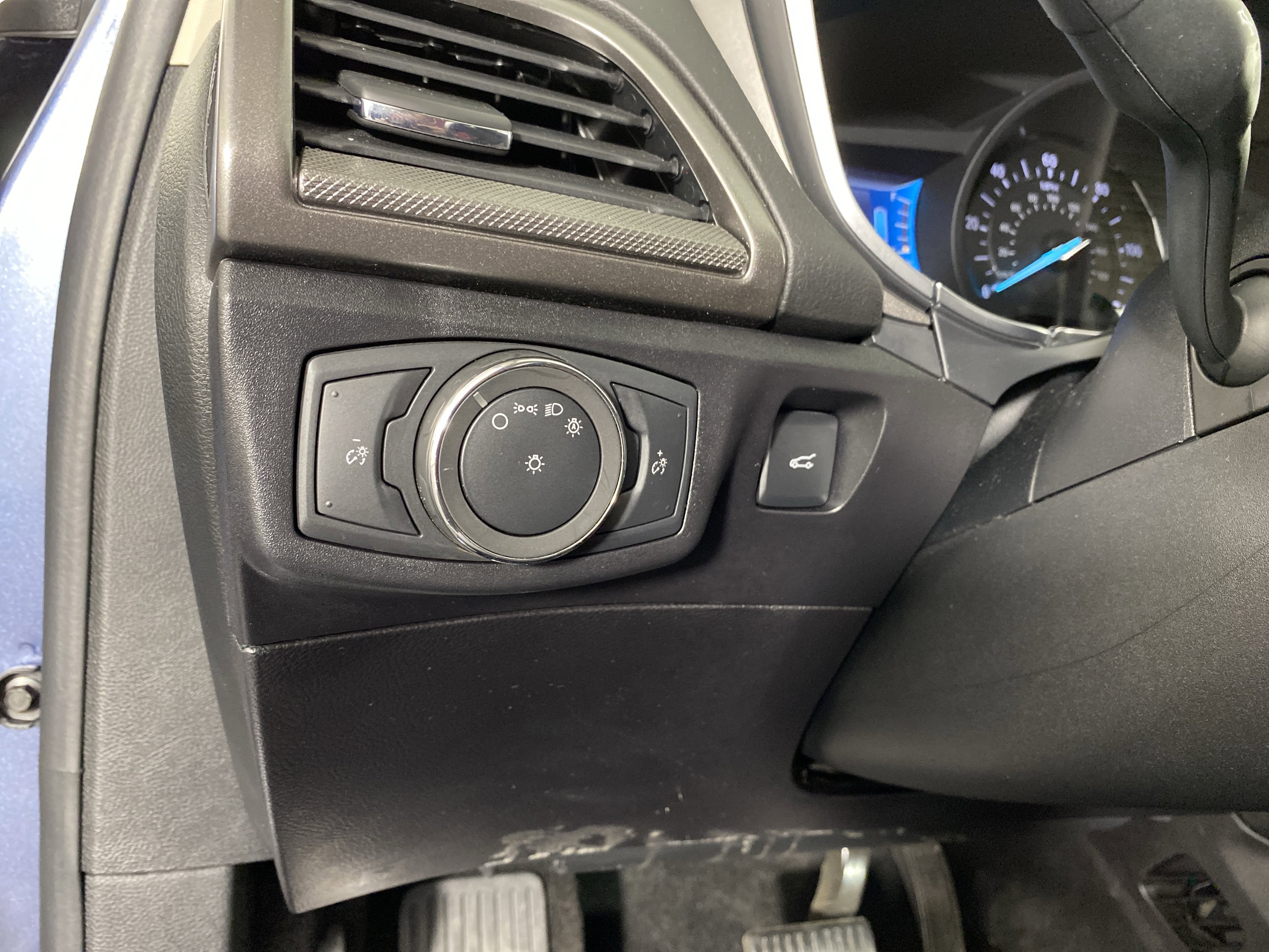 Used 2018 Ford Fusion S image 33